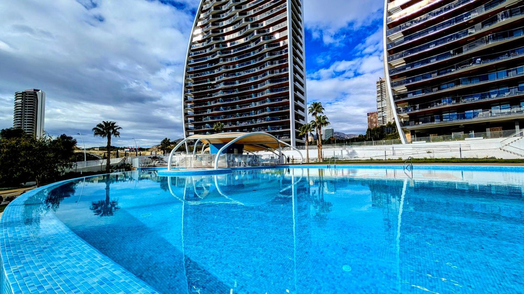 Sunset Waves Luxury Apartment Benidorm Exterior photo